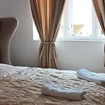 Apartment Piramida